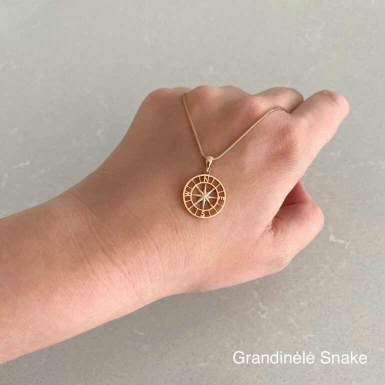 Auksinis pakabukas - kompasas