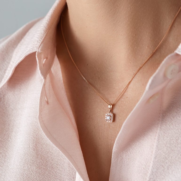 A sparky rose gold pendant with cubic zirconia