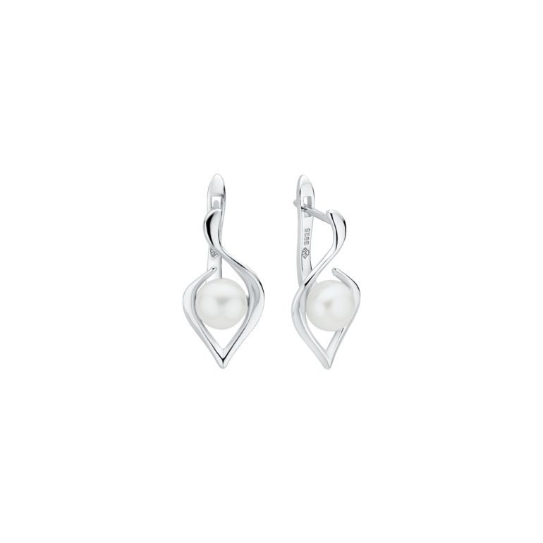 Sterling silver earrings with pearls