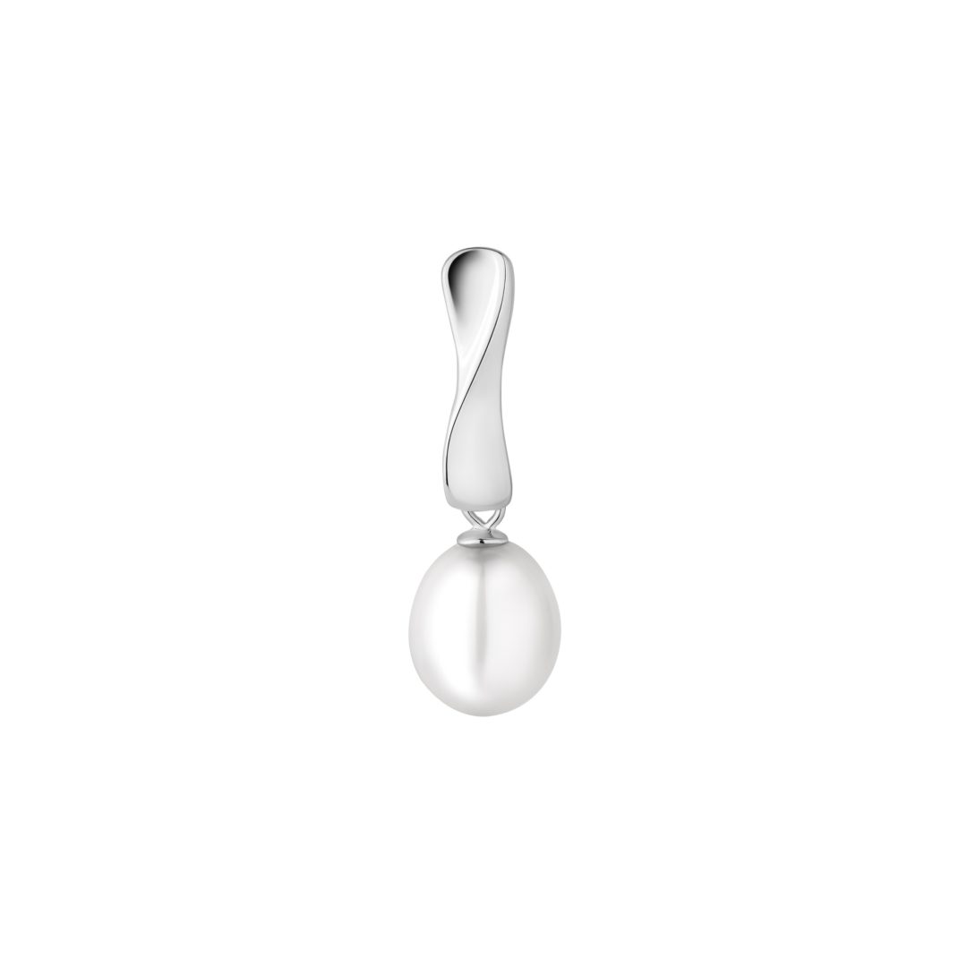 Sterling silver pendant with pearl