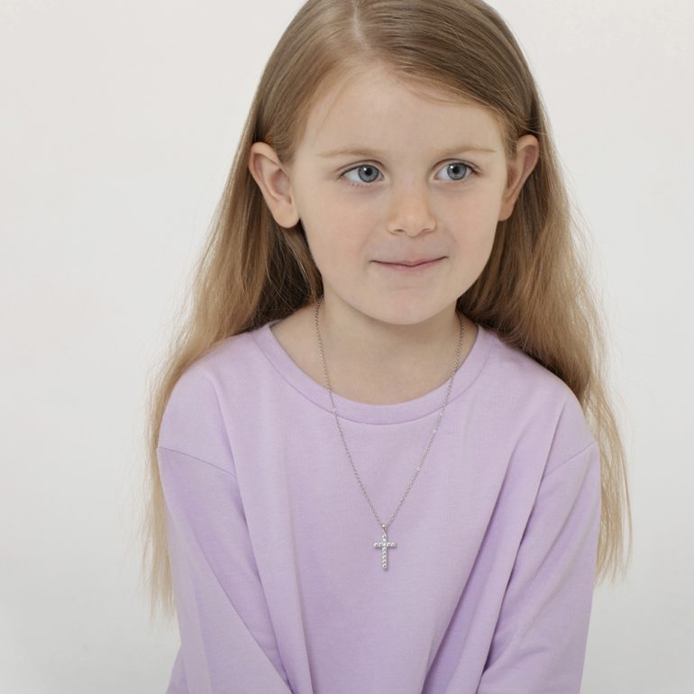 Sidabrinė grandinėlė su kryželiu