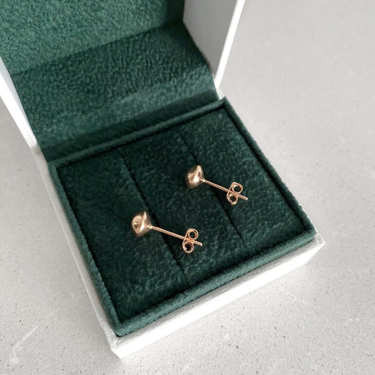 Rose gold stud earrings with cubic zirconia