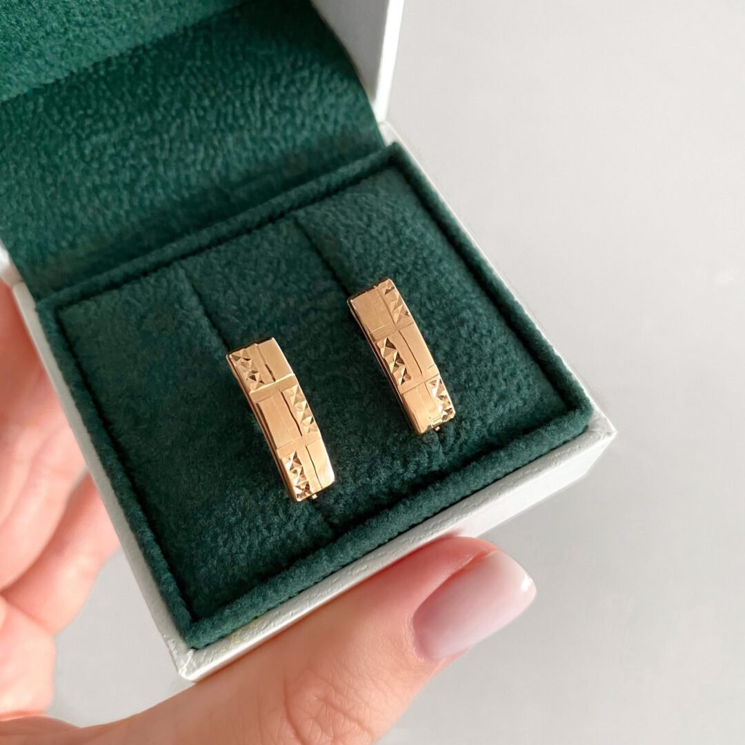 Rose gold engraved earrings