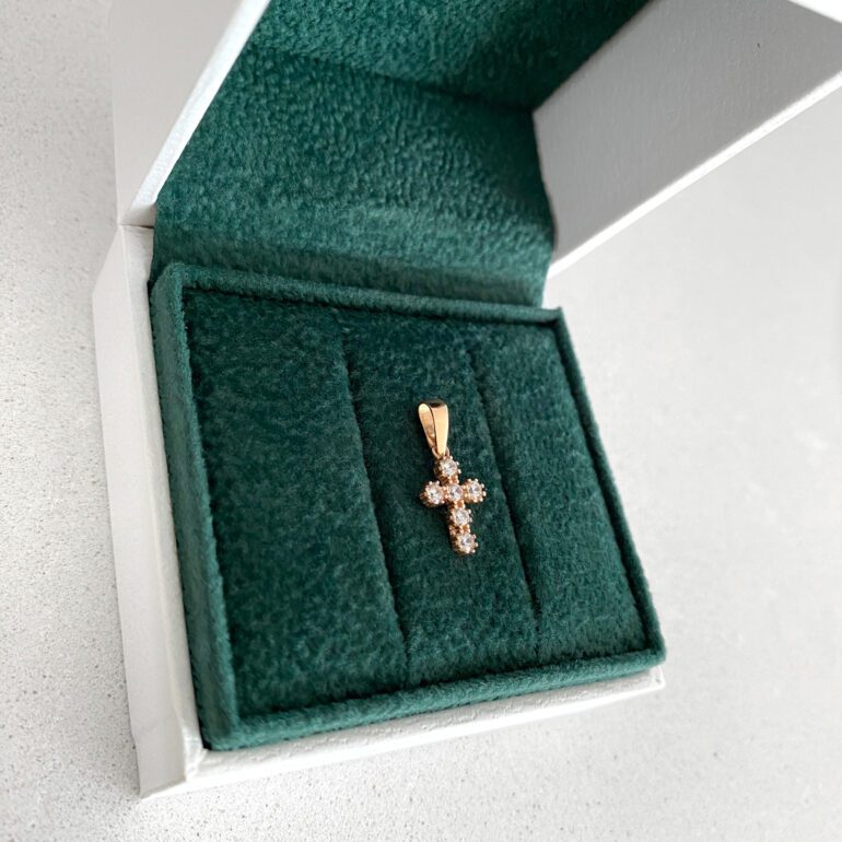 Rose gold cross pendant with cubic zirconia