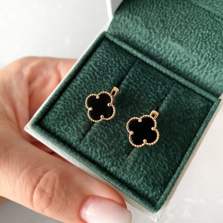 Rose gold earrings with onyx - four-leaf-clover