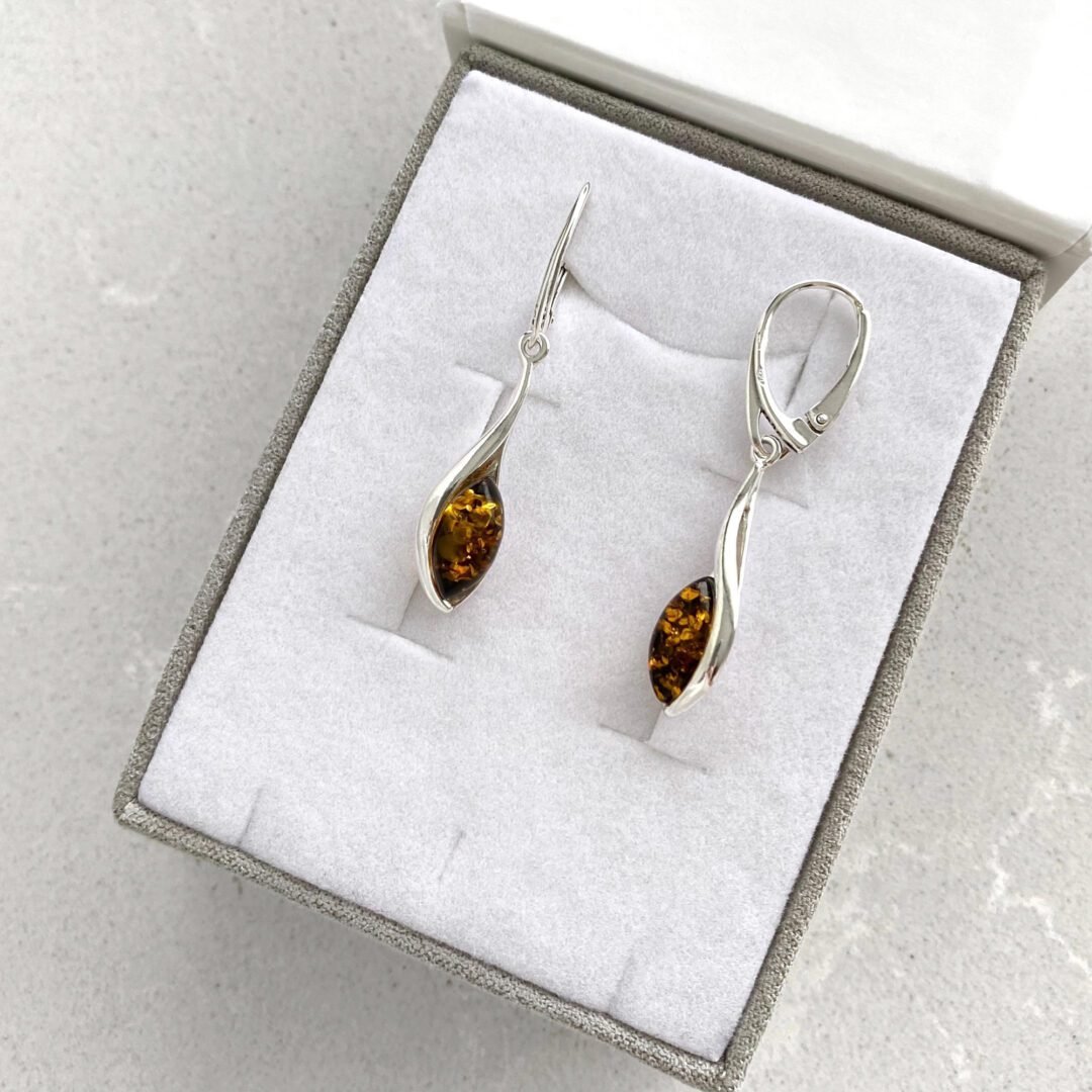 Sterling silver dandling earrings with amber