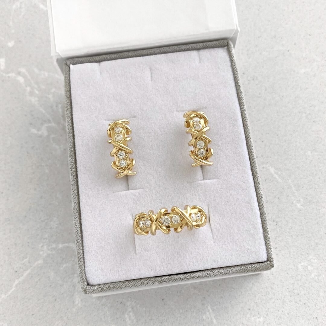 Yellow gold earrings with cubic zirconia