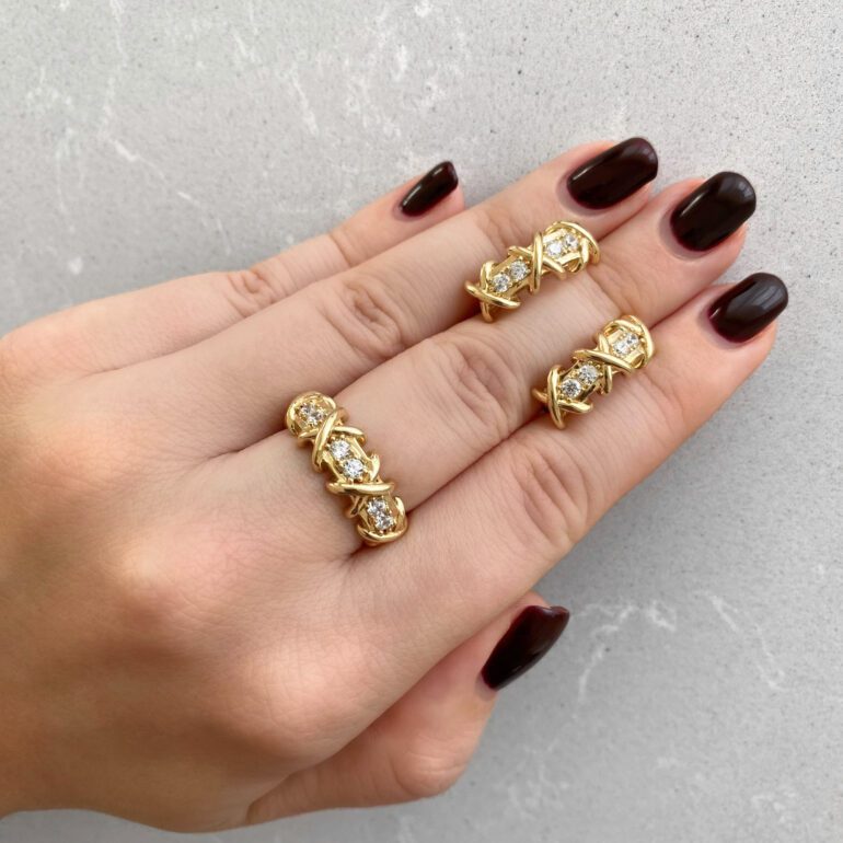 Yellow gold earrings with cubic zirconia