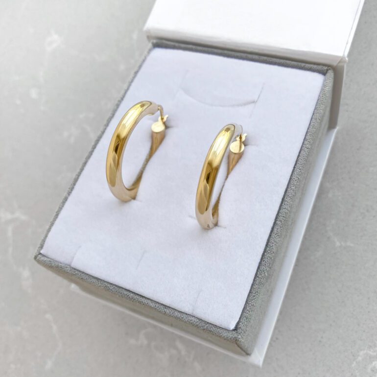 Yellow gold hoop earrings