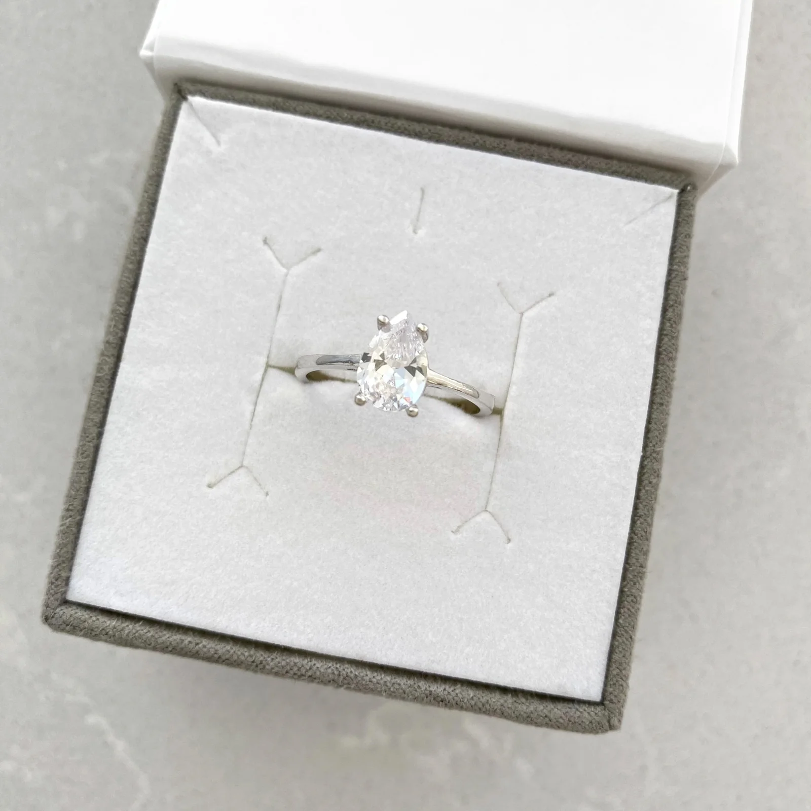 Sidabrinis Žiedas Su Cirkoniu