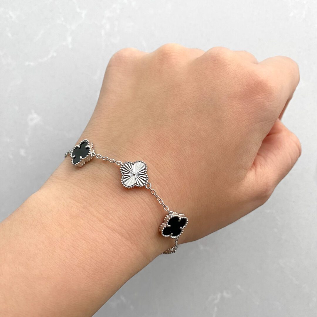 Sterling silver bracelet with onyx - four-leaf clover