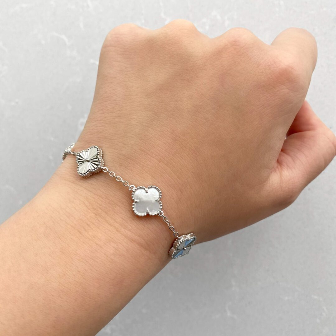 Sterling silver bracelet with mother of pearl - four-leaf clover