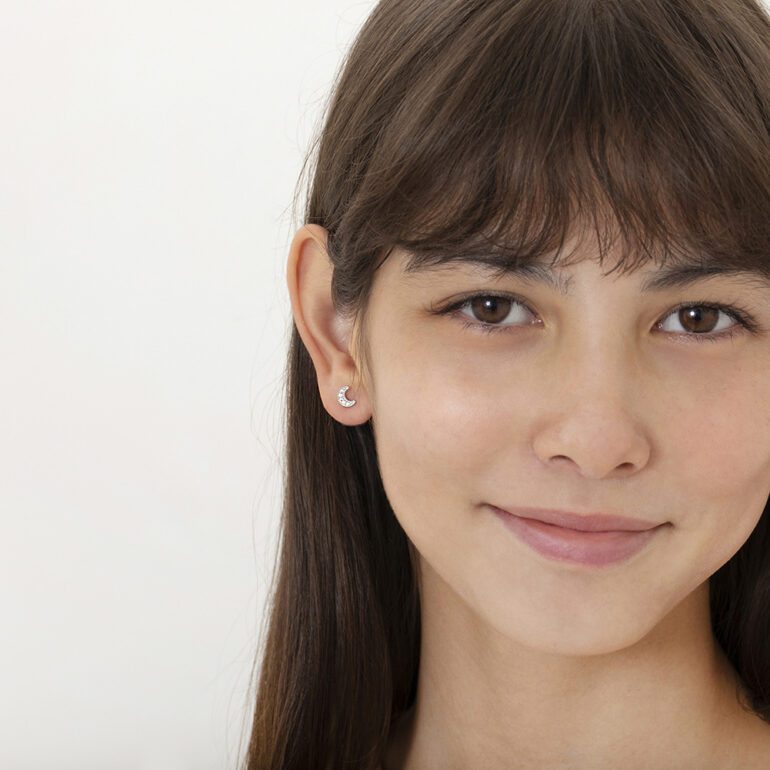 Vaikiški sidabriniai užsukami auskarai su cirkoniais – žvaigždutė ir mėnulis