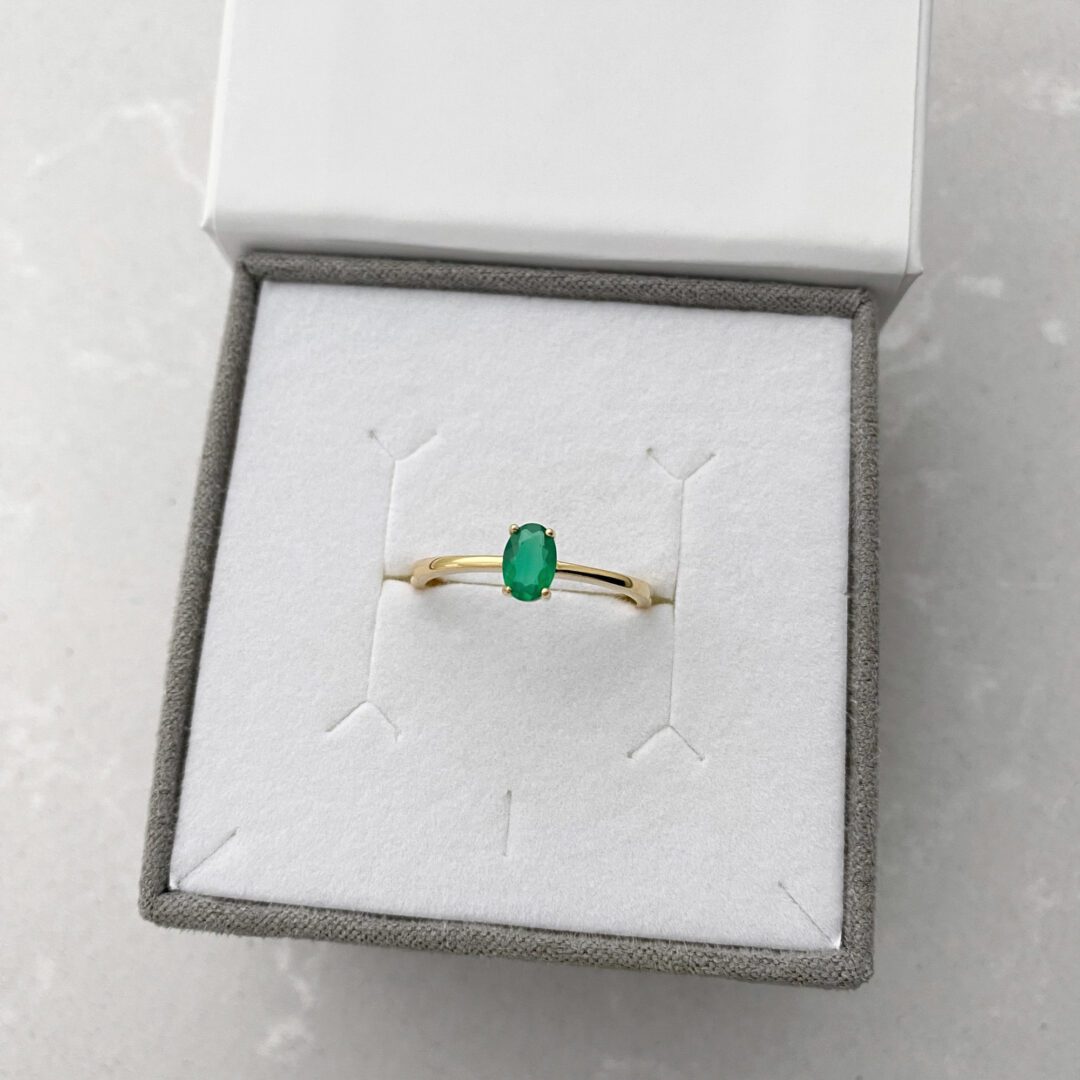 Yellow gold ring with green agate