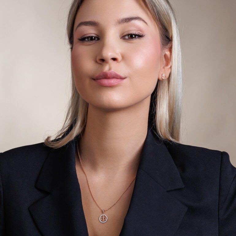 Auksinis Pakabukas - Zodiako Ženklas Svarstyklės