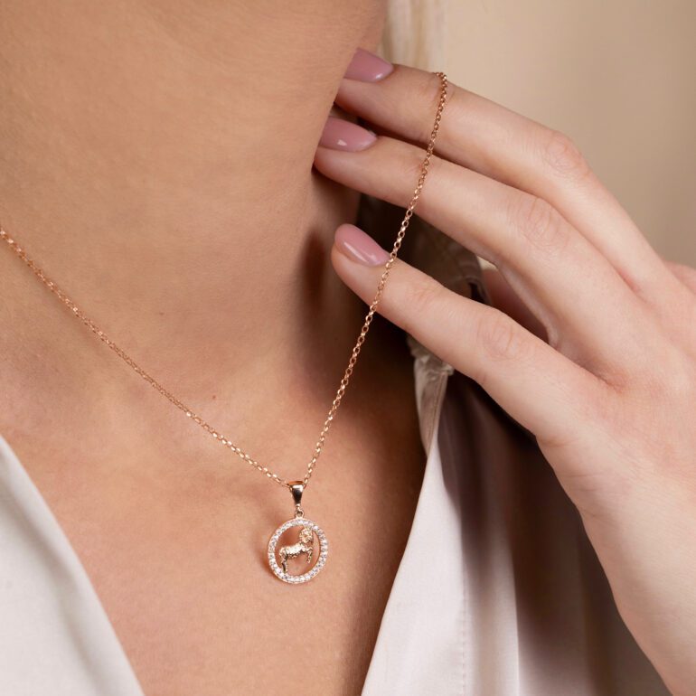 Auksinis pakabukas su cirkoniais zodiako ženklas Avinas