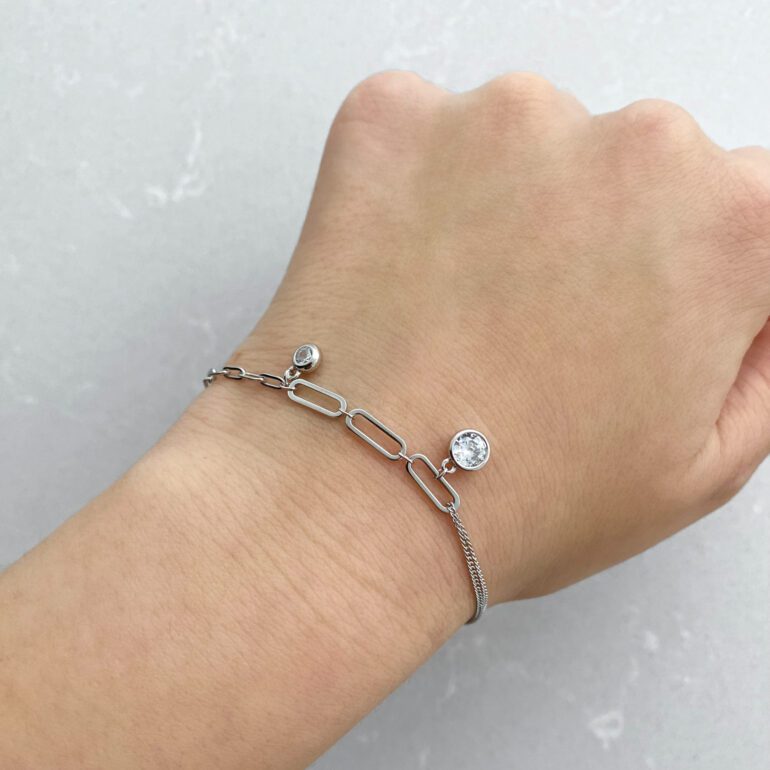 Sidabrinė apyrankė su cirkoniais