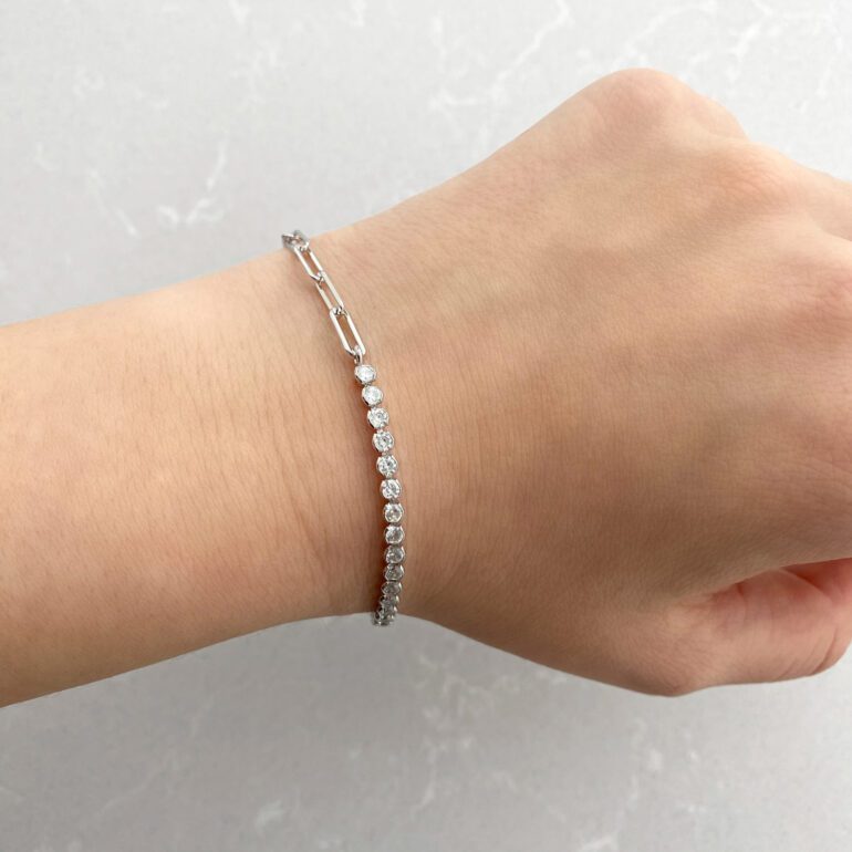 Sterling silver bracelet with cubic zirconia