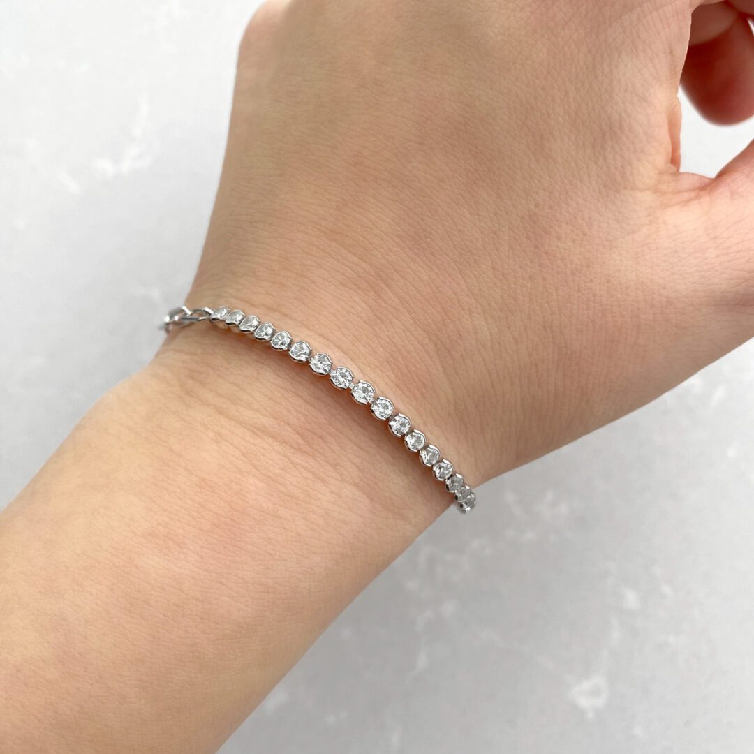 Sterling silver bracelet with cubic zirconia