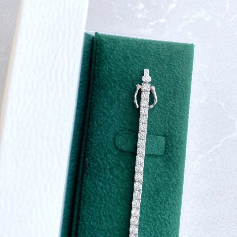 Sidabrinė Tennis stiliaus apyrankė su cirkoniais