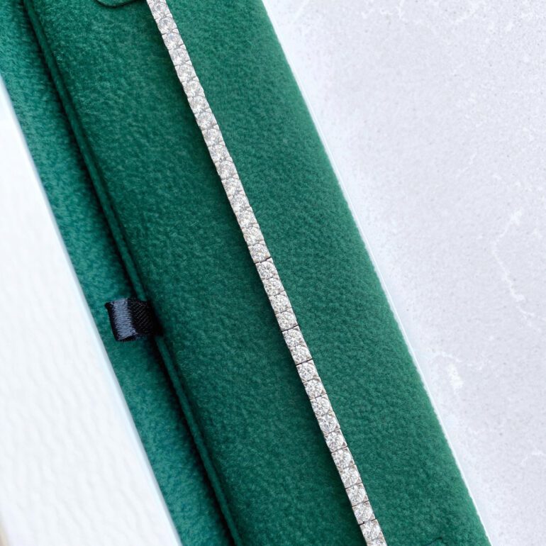 Sidabrinė Tennis stiliaus apyrankė su cirkoniais