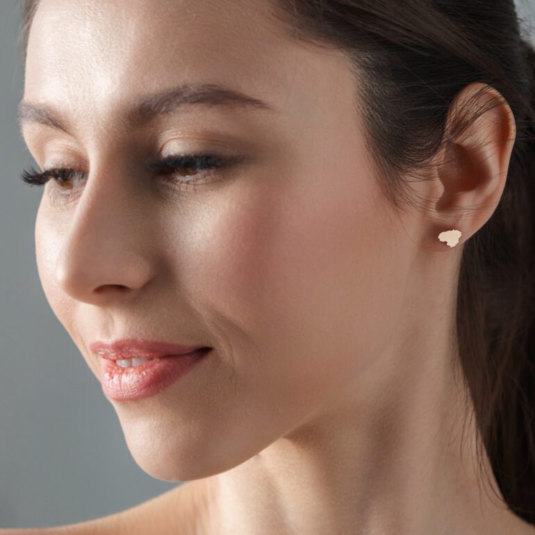 Yellow gold stud earrings - Lithuania