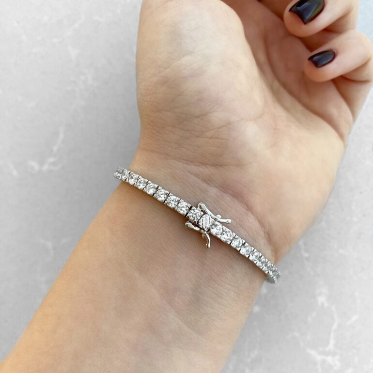 Sidabrinė Tennis stiliaus apyrankė su cirkoniais