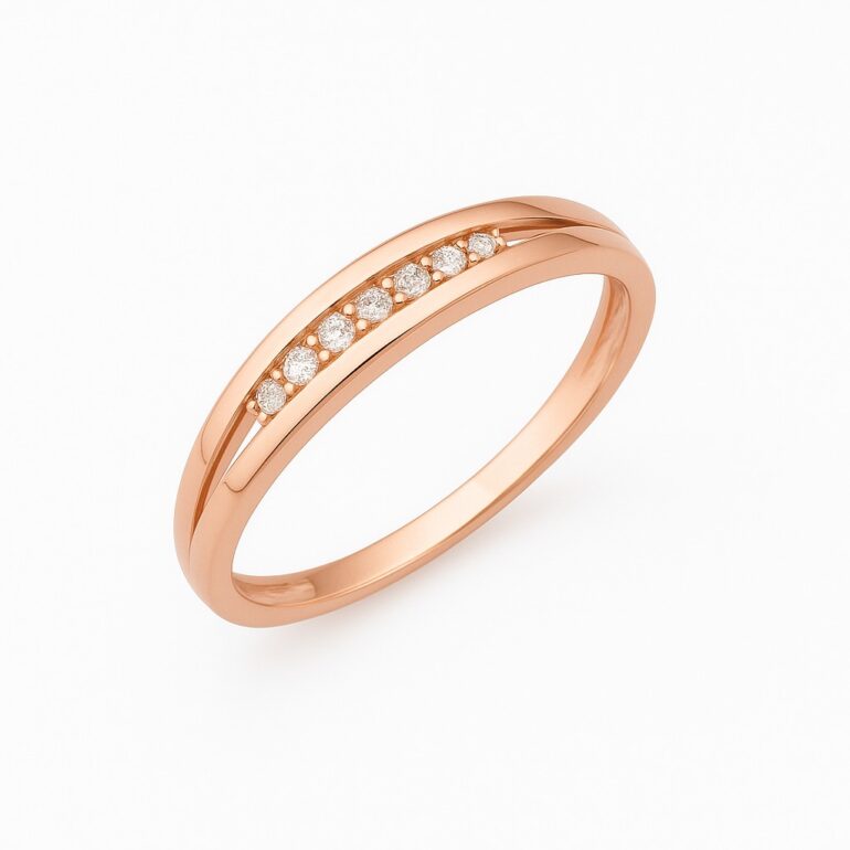 Rose gold ring with cubic zirconia
