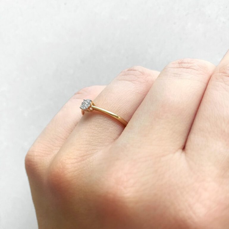 Geltono Aukso Žiedas Su Deimantais