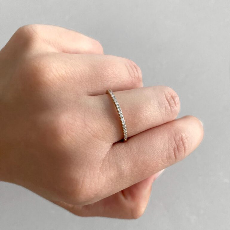 Yellow gold ring with cubic zirconia