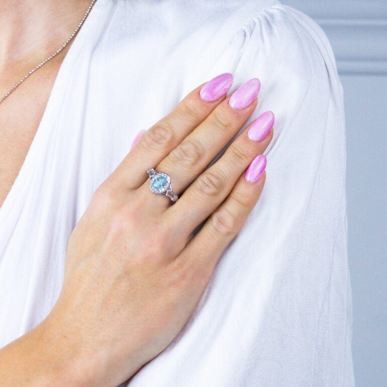 Sidabrinis žiedas su topazu ir cirkoniais