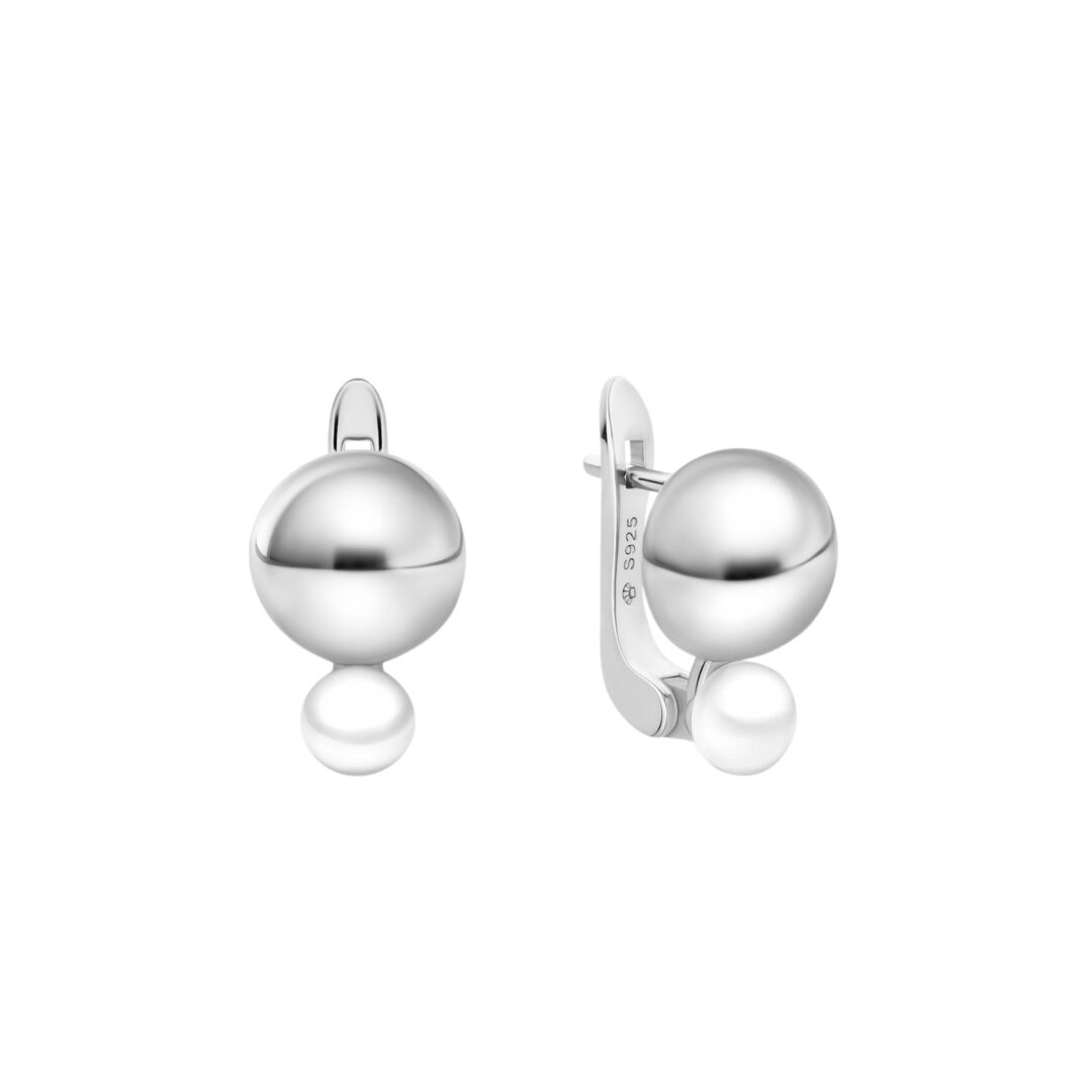 Sterling silver earrings with pearls