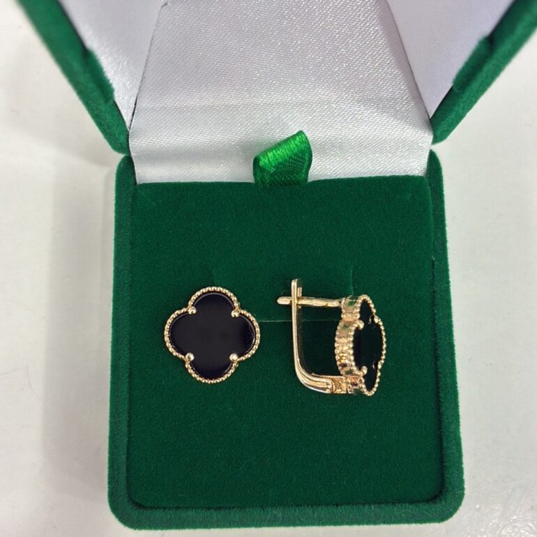 Rose gold earrings with onyx - four leaf clover