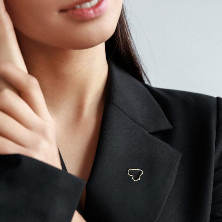 Auksu Dengta Sidabrinė Sagė - Lietuva