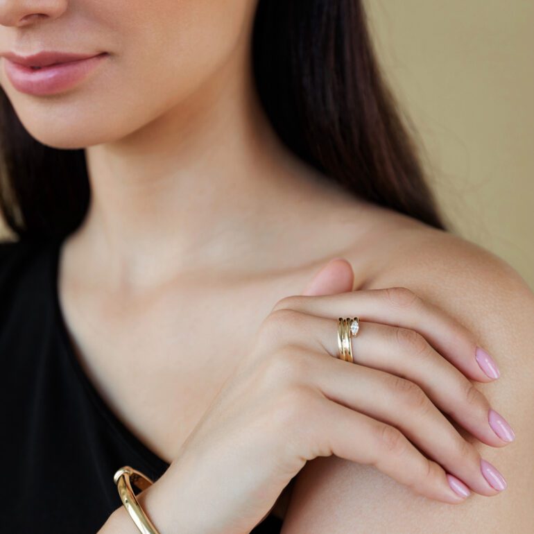 Yellow gold bracelet