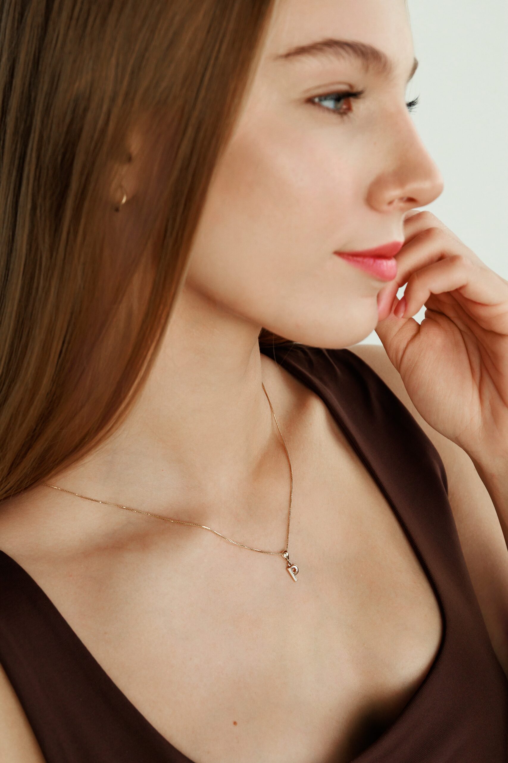 auksinis-pakabukas-inicialas-raidė-P