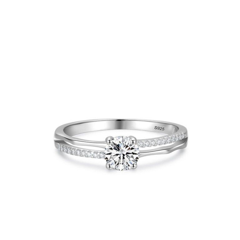 Sterling Silver Ring With Cubic Zirconia
