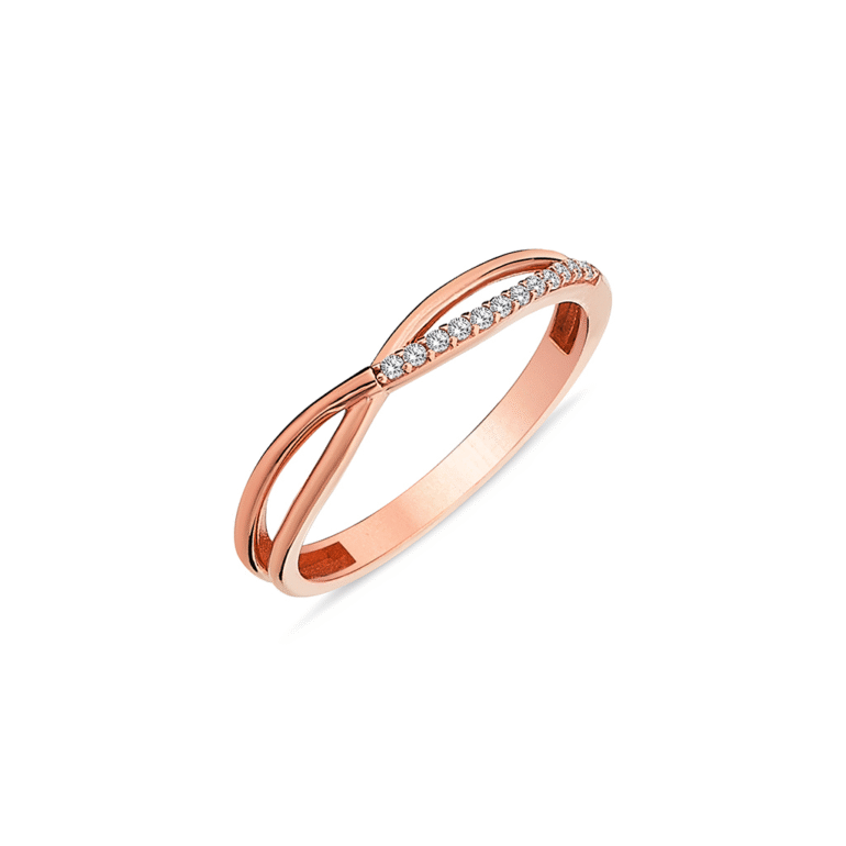 Rose gold ring with cubic zirconia