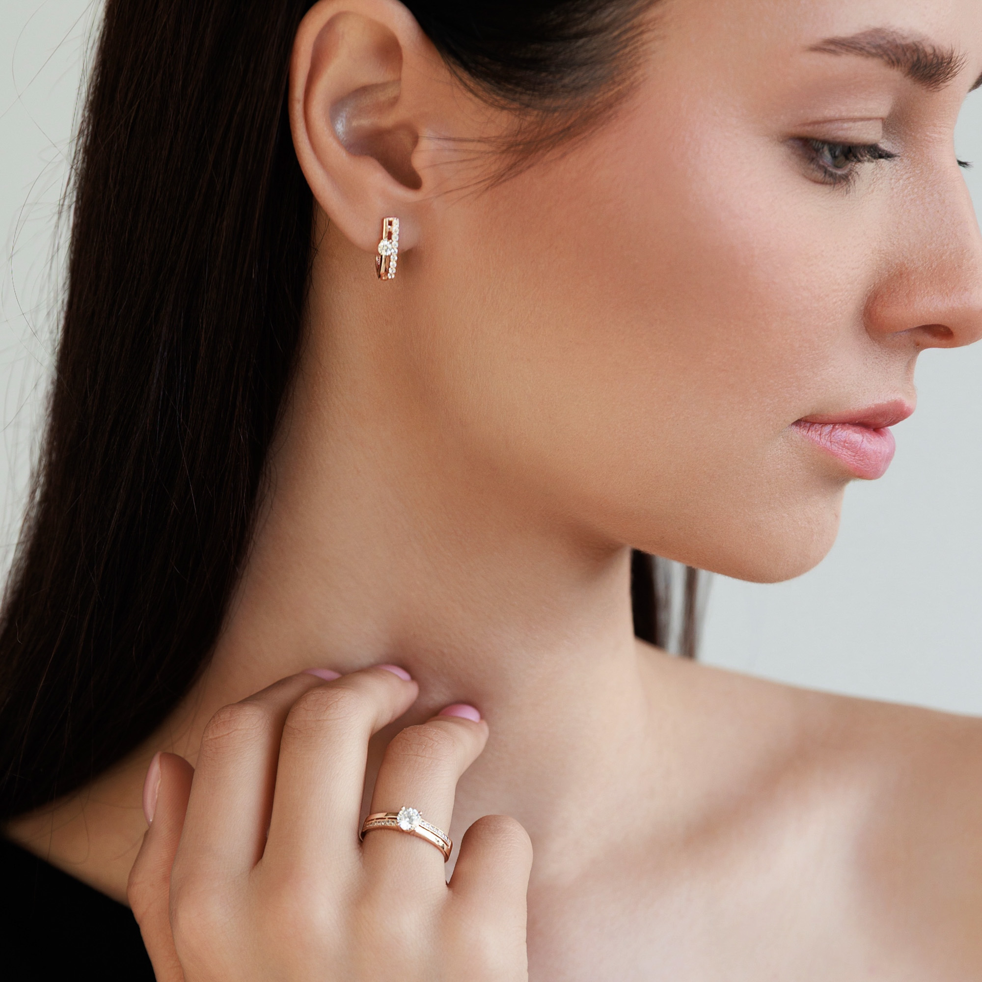 Auksinis žiedas su cirkoniais