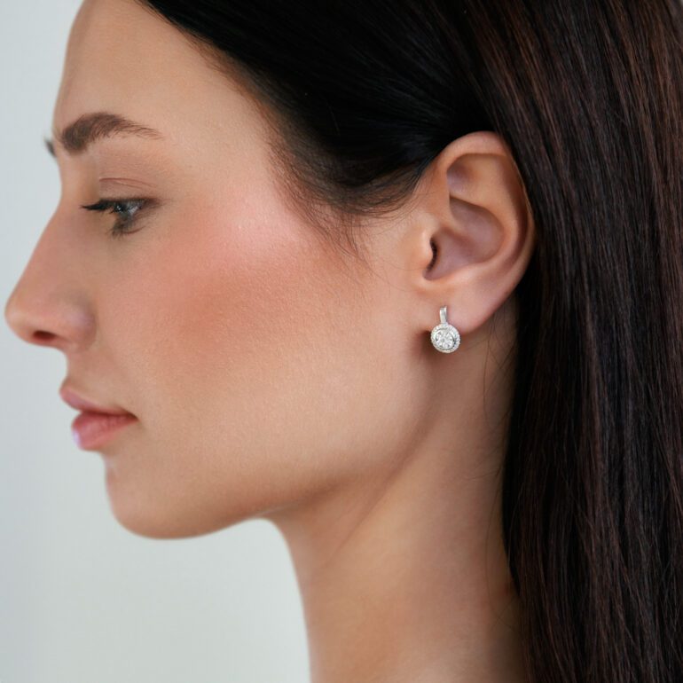 Balto Aukso Auskarai Su Deimantais