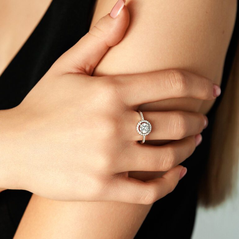 Sidabrinis Žiedas Su Cirkoniais