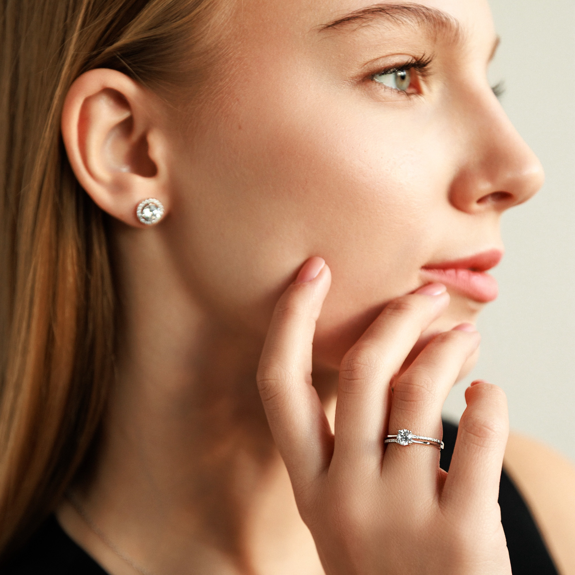 Sterling silver ring with cubic zirconia