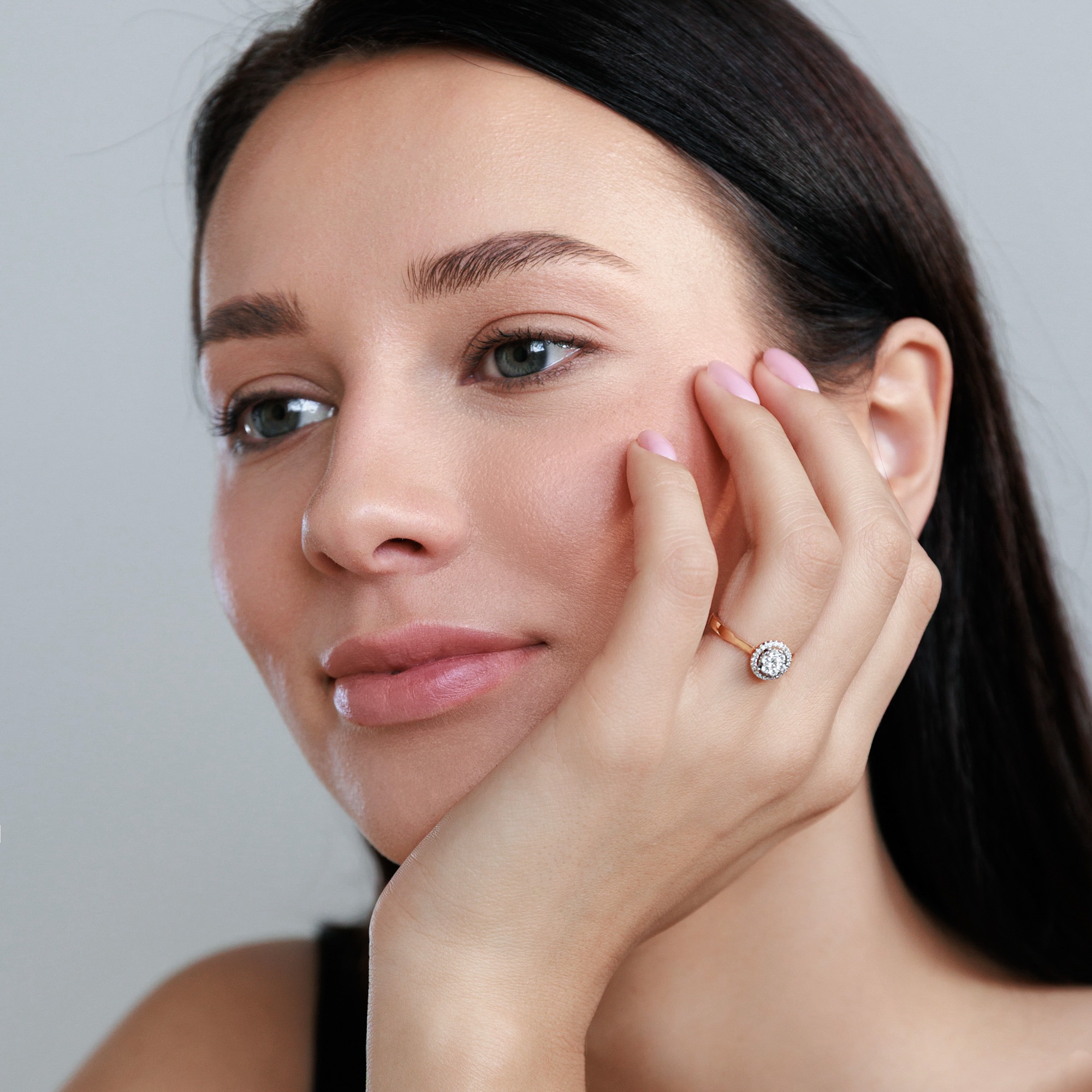 Auksinis žiedas su briliantais