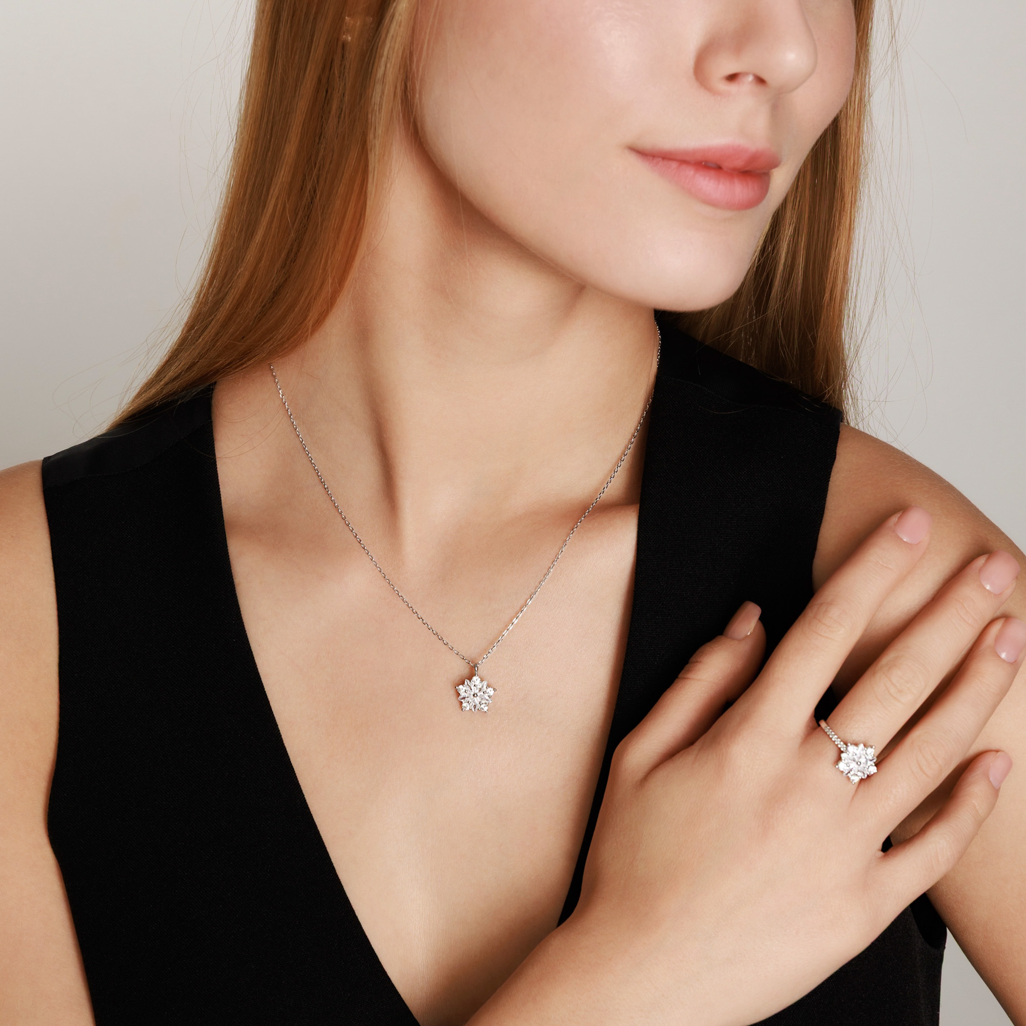 Sidabrinis vėrinys su cirkoniais