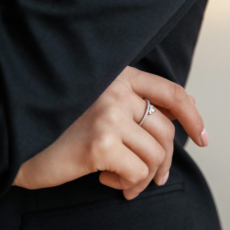 Sterling silver ring with cubic zirconia