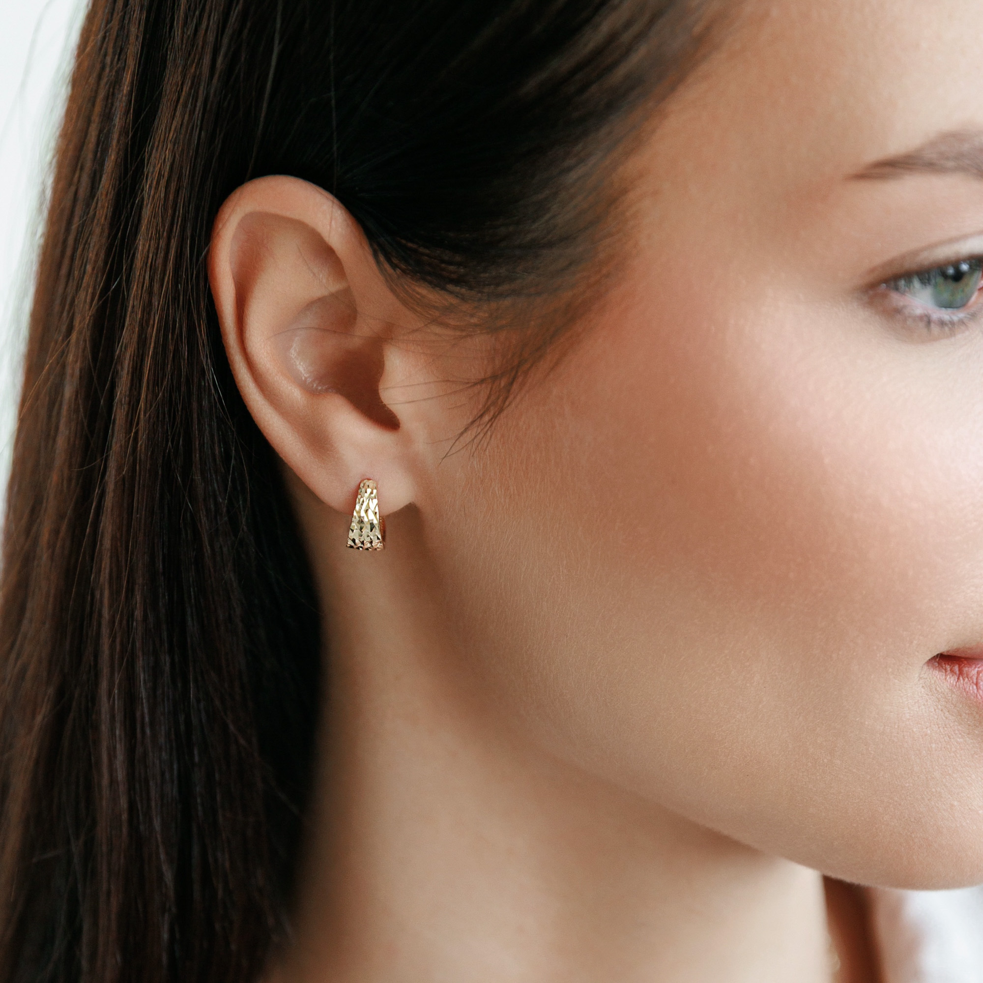 Geltono aukso auskarai - graviruotos rinkutės