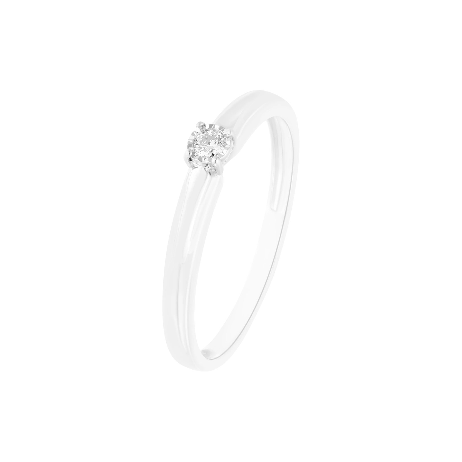 White gold ring with diamond