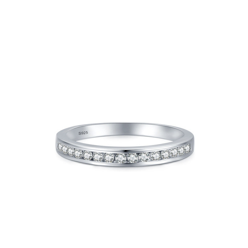 Sterling silver ring with cubic zirconia