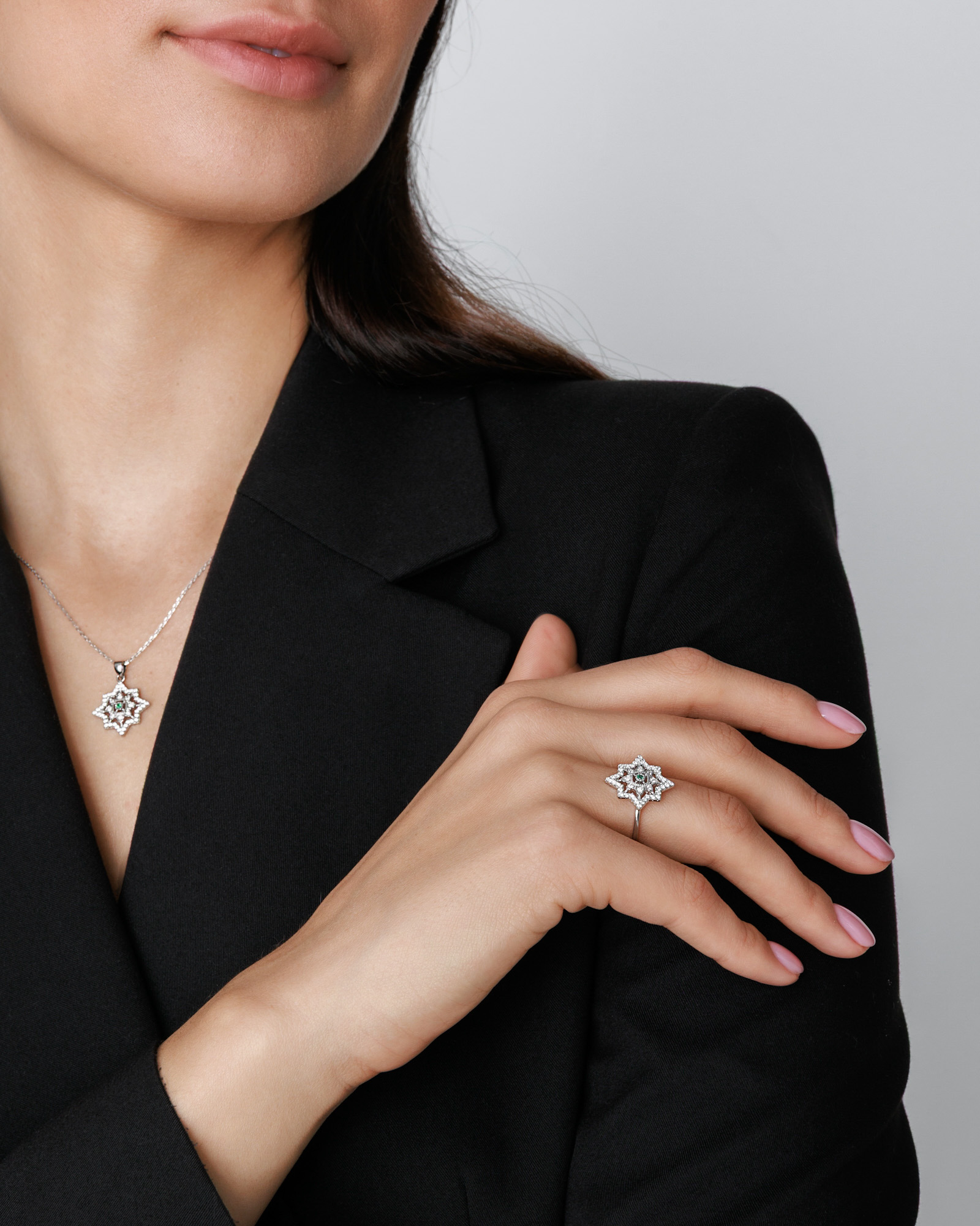 sidabriniai papuošalai su cirkoniais