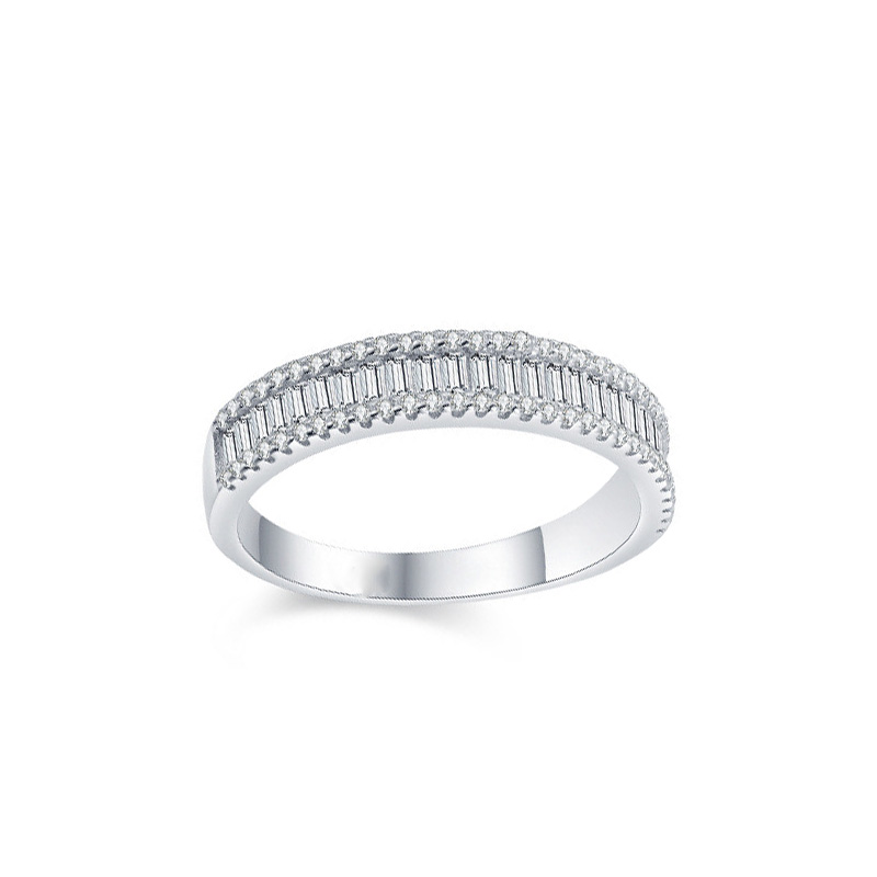 Sterling silver ring with cubic zirconia